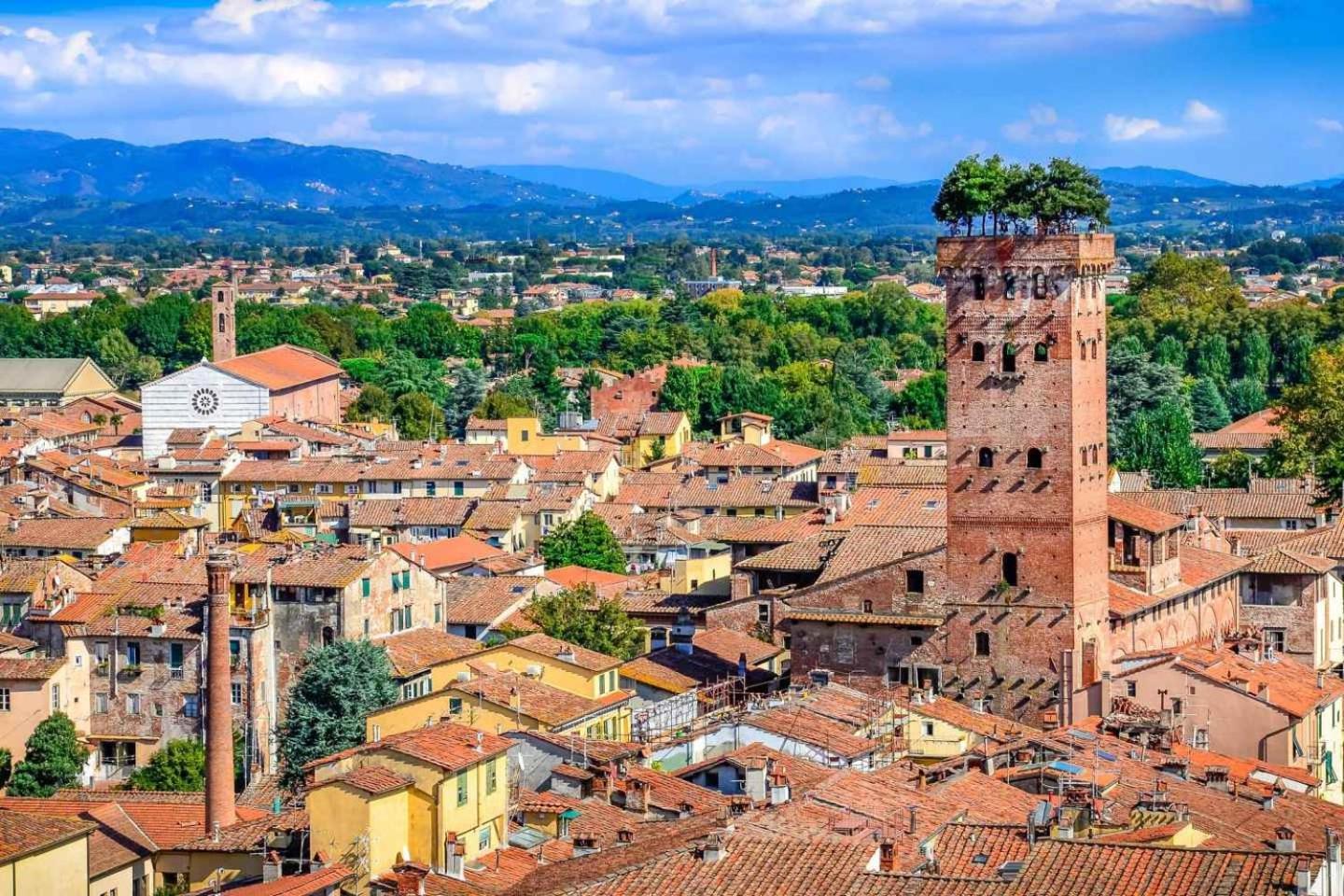 Dimora Leonardo. Centro Storico. Apartment Lucca Luaran gambar